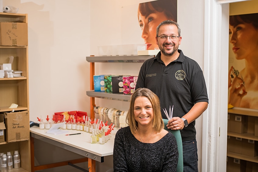 Perfume duo show BBC Apprentice hopefuls the sweet smell of success